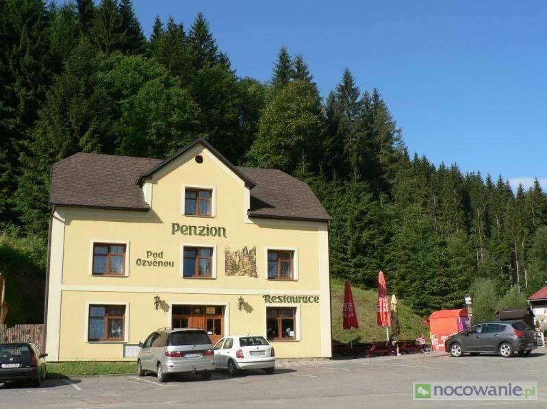 Penzion Pod Ozvenou Hotell Teplice nad Metují Exteriör bild